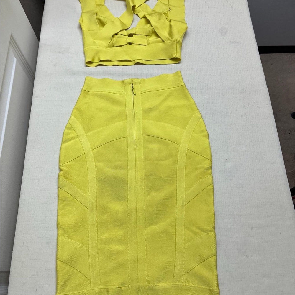 House of CB XS yellow bandage crop top & skirt set - Picture 4 of 14